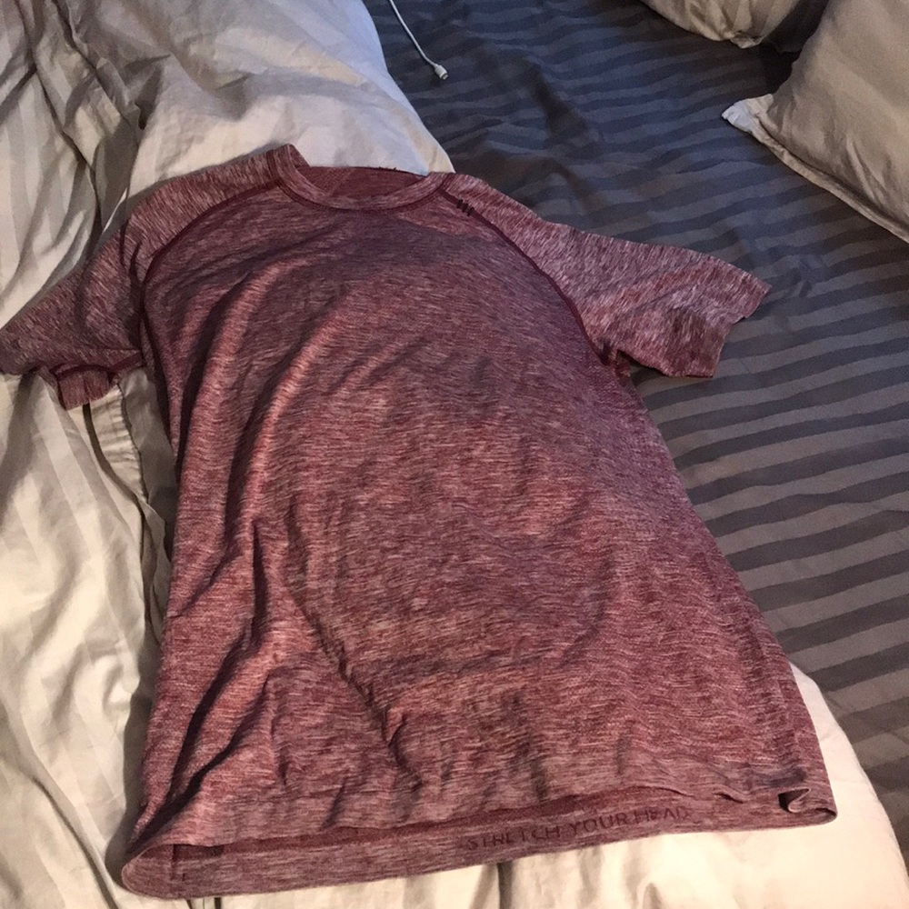 Short sleeve lulu lemon shirt